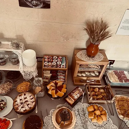 Masseria Signora Cecca Bed & Breakfast 4*